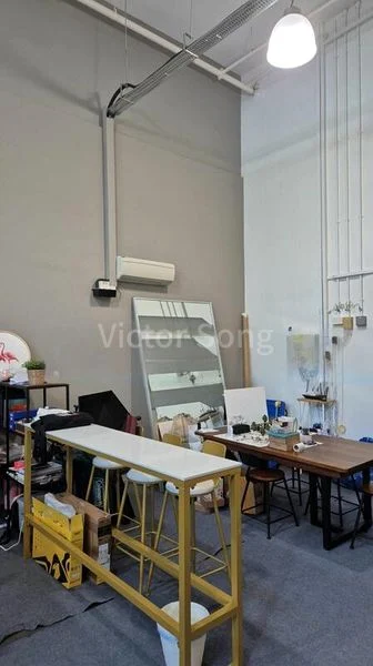 Light Industrial (B1) for Rent: M38, a prime industrial shop on Pioneer Road - Image 2