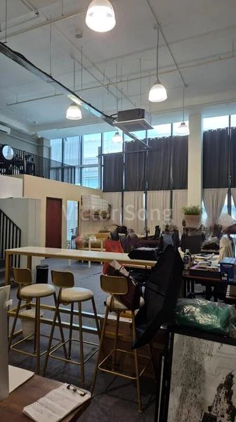 Light Industrial (B1) for Rent: M38, a prime industrial shop on Pioneer Road - Image 1