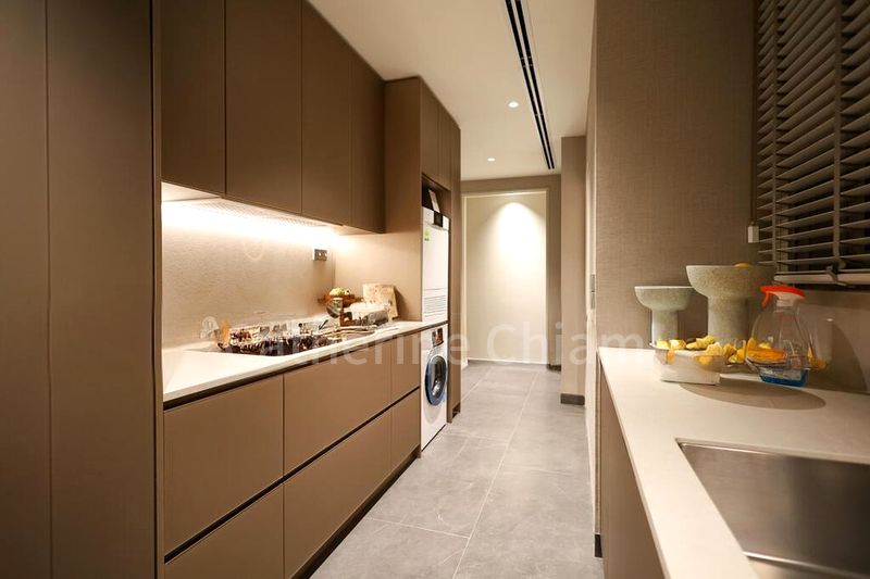 5 Bed Condo for Sale in  Asia Square Towers - Image 6