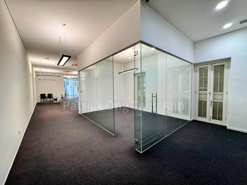 Shop / Shophouse for Rent: Ground Floor Unit along Amoy Street; Suitable for Various Trades. - Image 4