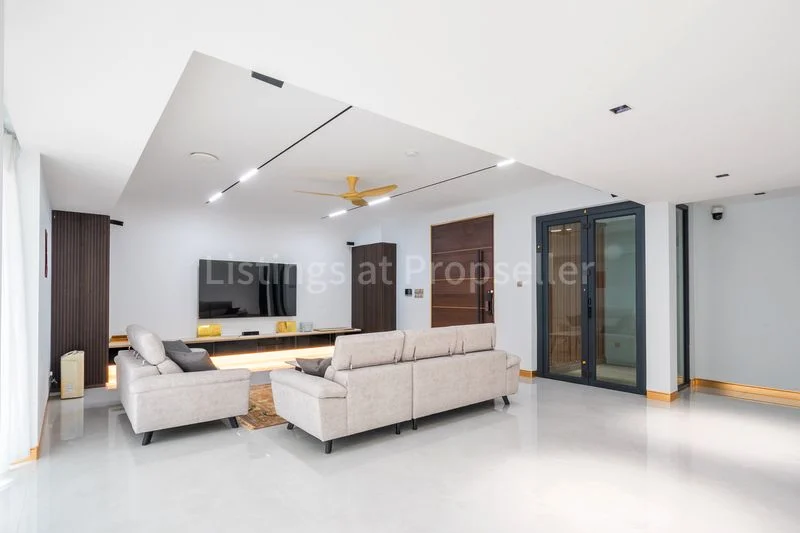 6 Bed Semi-Detached House (Landed) for Sale in Sennett Avenue - Image 2