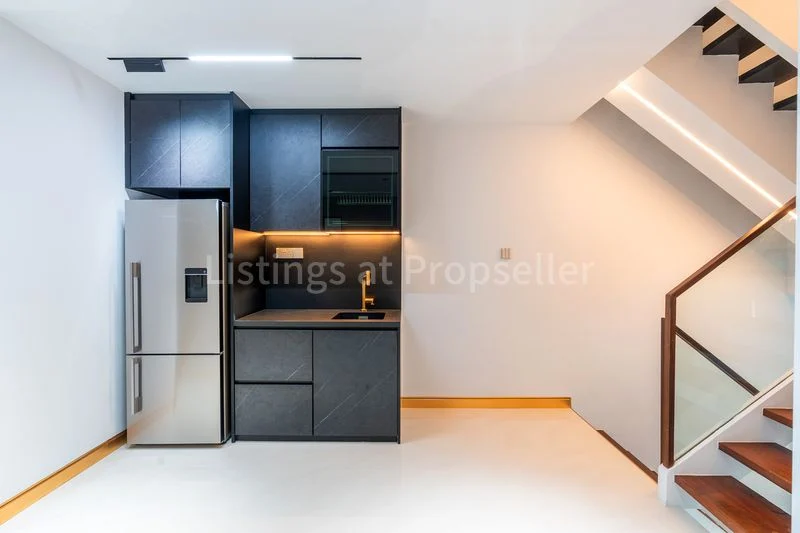 6 Bed Semi-Detached House (Landed) for Sale in Sennett Avenue - Image 7