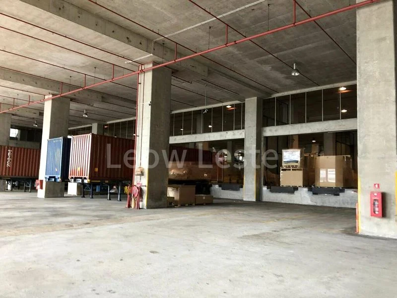Warehouse for Rent: 9m/12m high warehouse, 50kn floor loading - Image 7