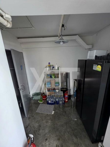 Light Industrial (B1) for Rent: Victory Centre - Image 3