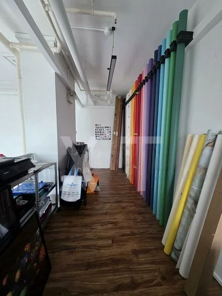 Light Industrial (B1) for Rent: Victory Centre - Image 2