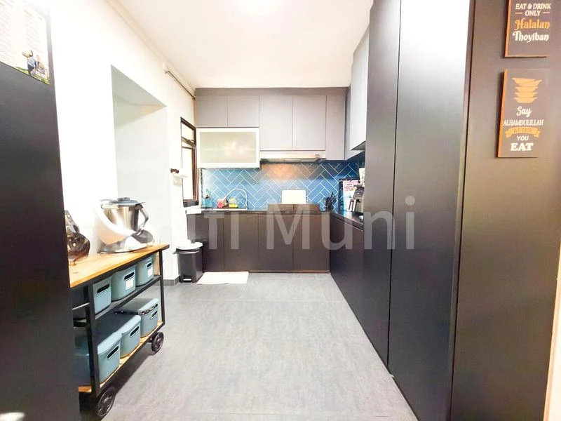 5 Room (5I) HDB for Sale in 898A Woodlands Drive 50 - Image 3