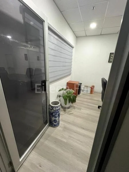 Light Industrial (B1) for Rent: Cititech Industrial Building - Image 1