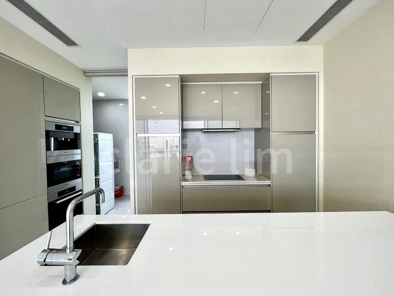 4 Bed Condo for Rent in  Ardmore II - Image 9