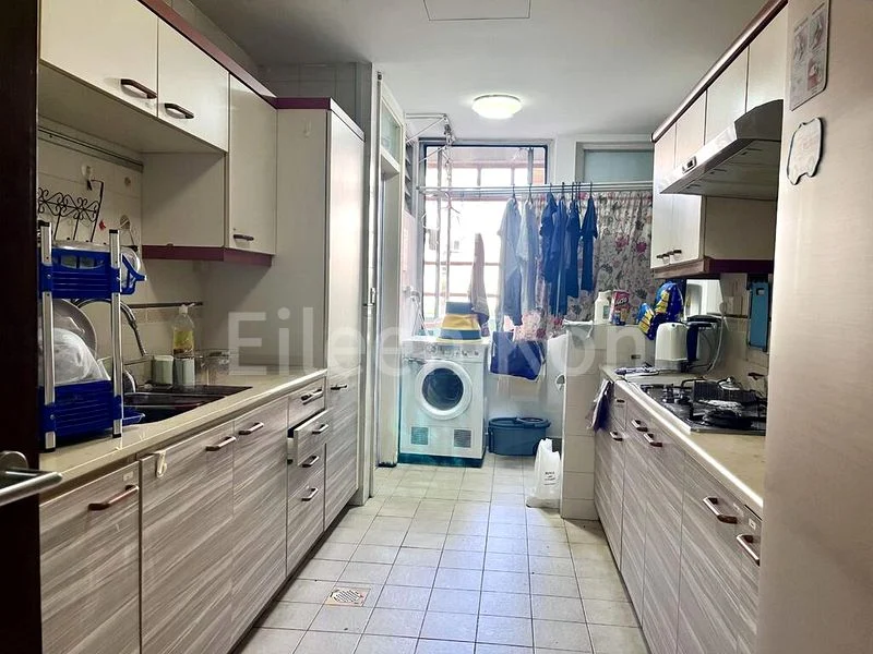 Common Room (Condo) for Rent in  Maple Woods - Image 2