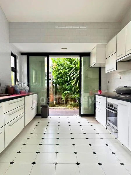 4 Bed Bungalow (Landed) for Sale in  Adelphi Park Estate - Image 9