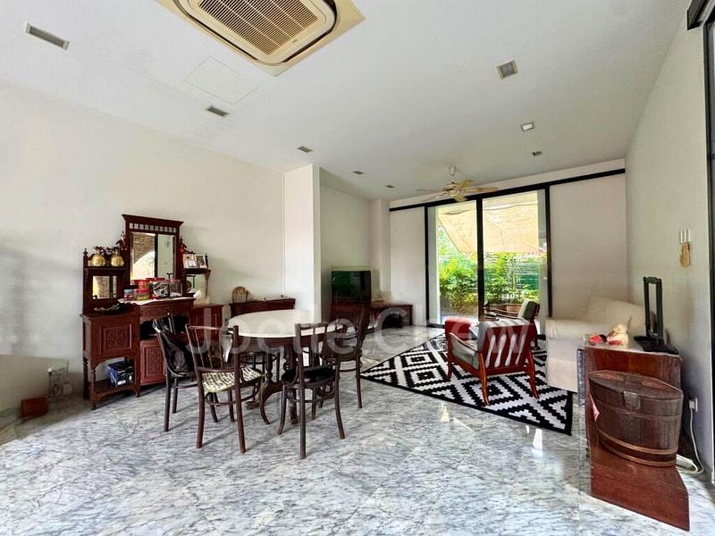 4 Bed Bungalow (Landed) for Sale in  Adelphi Park Estate - Image 3