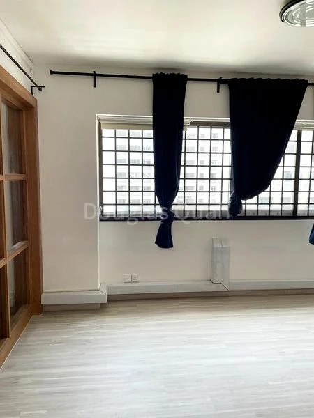 5 Room (5I) HDB for Rent in  568 Pasir Ris Street 51 - Image 3