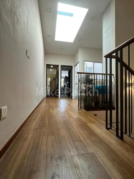 5 Bed Terraced House (Landed) for Sale in  Seletar Hills Estate - Image 5