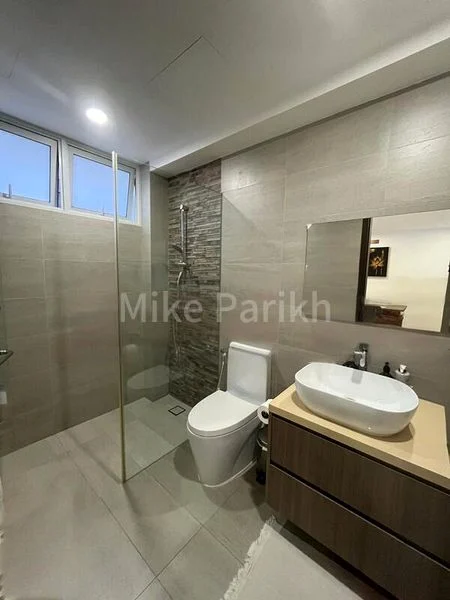 5 Bed Terraced House (Landed) for Sale in  Seletar Hills Estate - Image 9