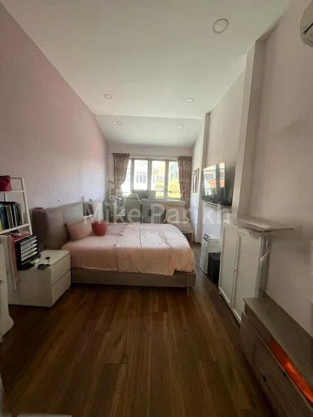 5 Bed Terraced House (Landed) for Sale in  Seletar Hills Estate - Image 13