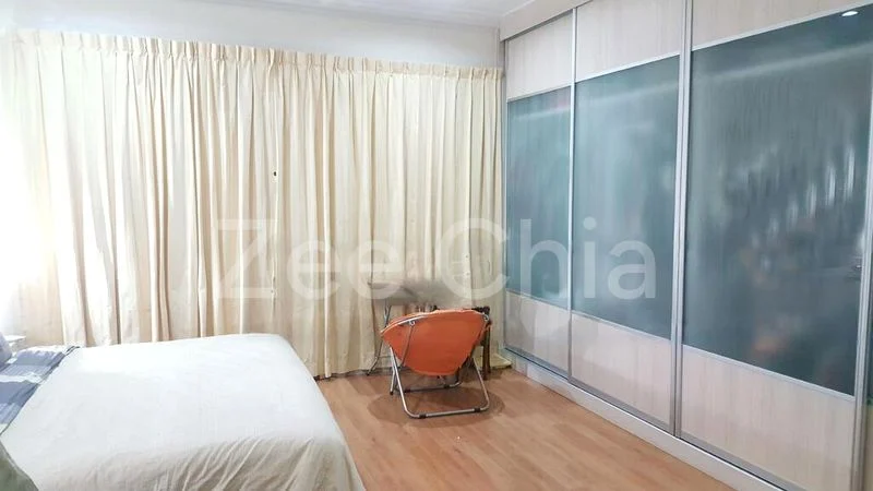 6 Bed Semi-Detached House (Landed) for Sale in Kembangan Estate - Image 5