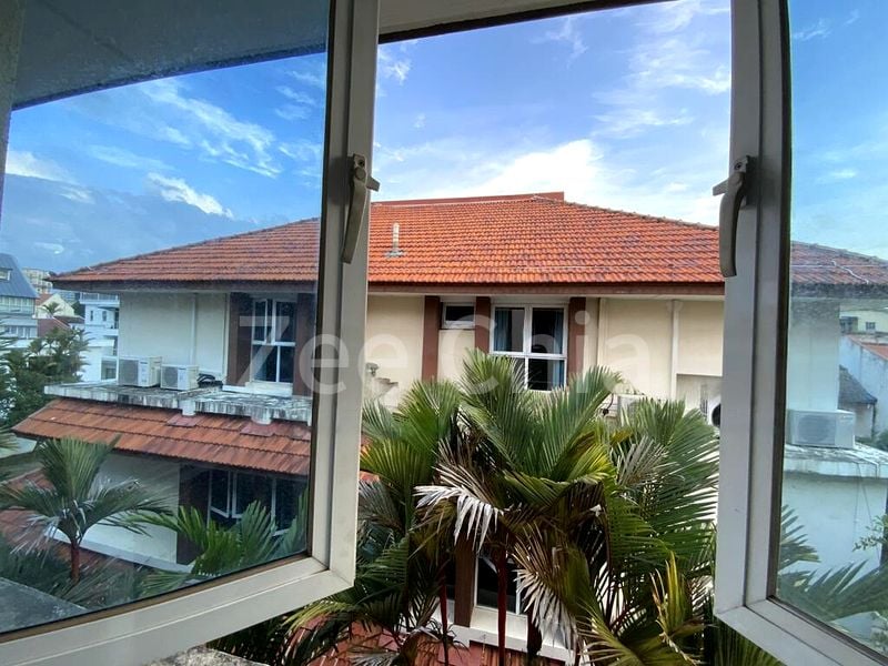 6 Bed Semi-Detached House (Landed) for Sale in Kembangan Estate - Image 1