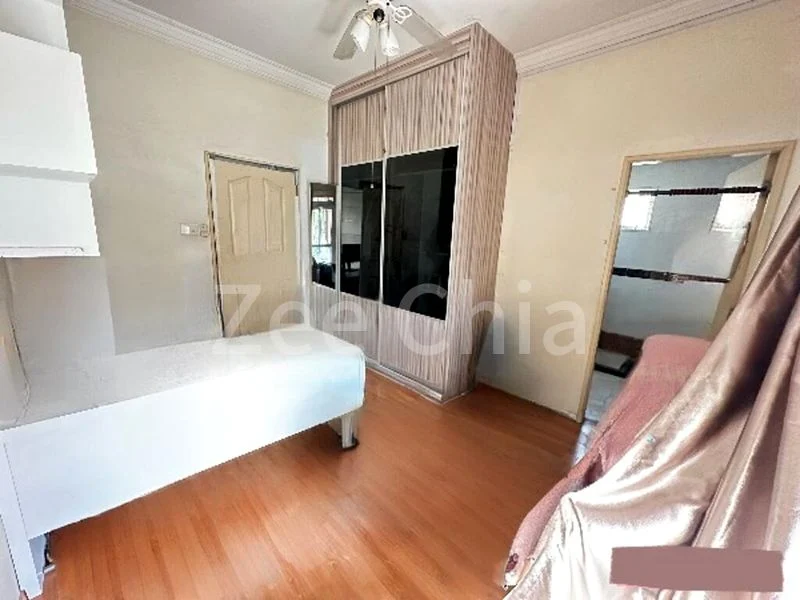 6 Bed Semi-Detached House (Landed) for Sale in Kembangan Estate - Image 35