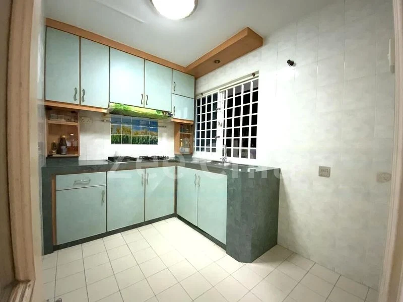 6 Bed Semi-Detached House (Landed) for Sale in Kembangan Estate - Image 13