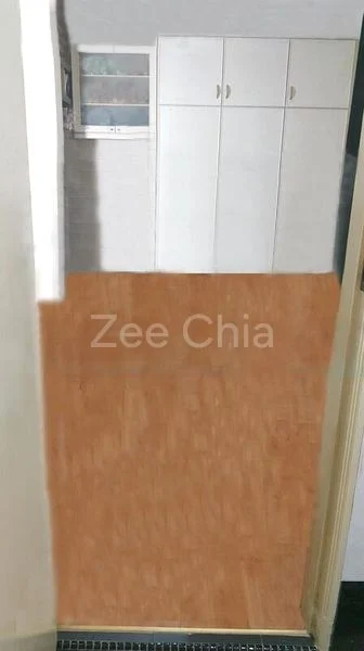 6 Bed Semi-Detached House (Landed) for Sale in Kembangan Estate - Image 9