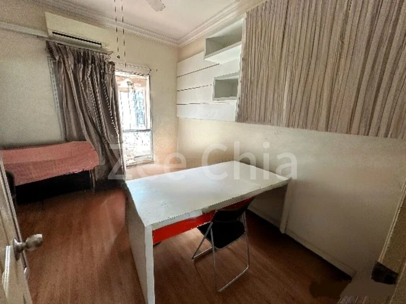 6 Bed Semi-Detached House (Landed) for Sale in Kembangan Estate - Image 36