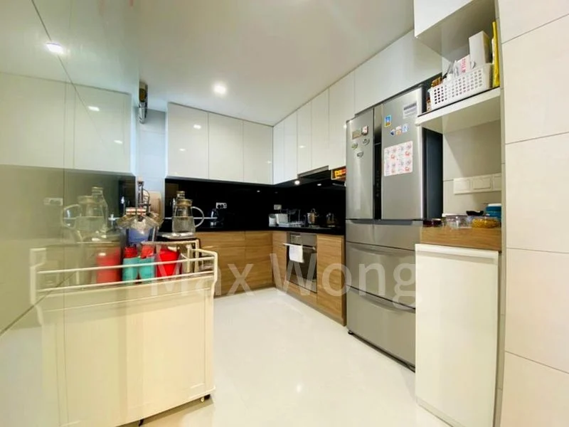 4 Bed Apartment (Condo) for Sale in  Whitehaven - Image 4
