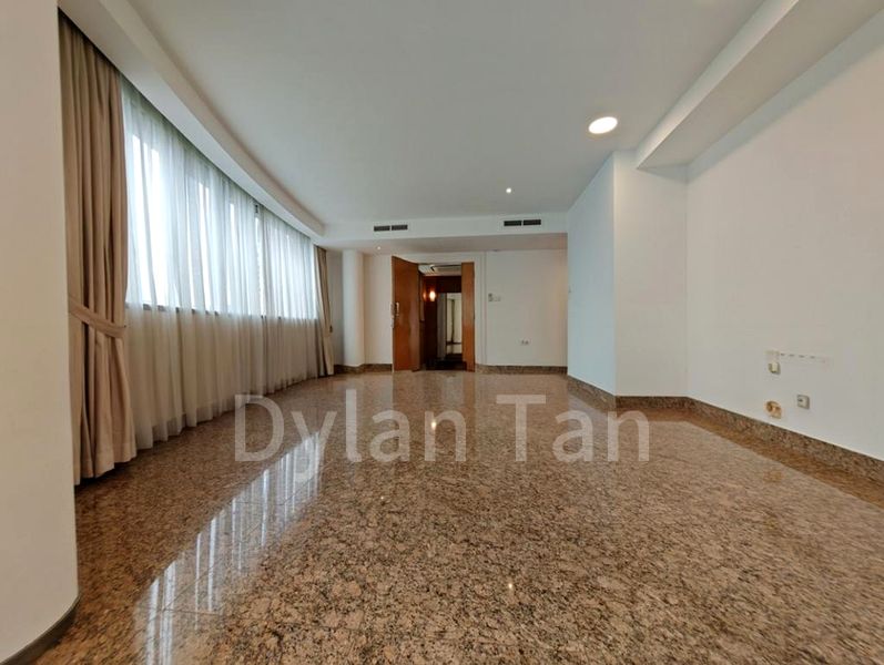 4 Bed Condo for Rent in  Grange 70 - Image 3