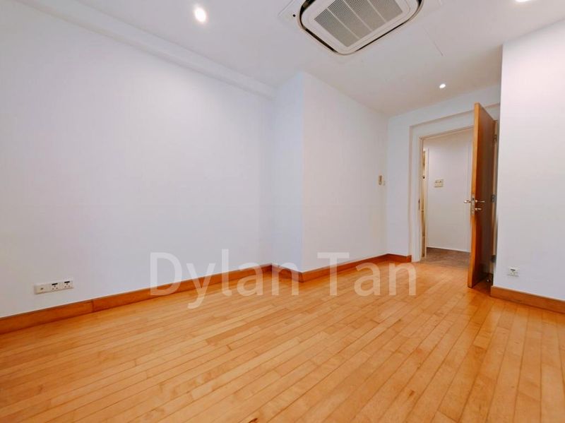 4 Bed Condo for Rent in  Grange 70 - Image 8