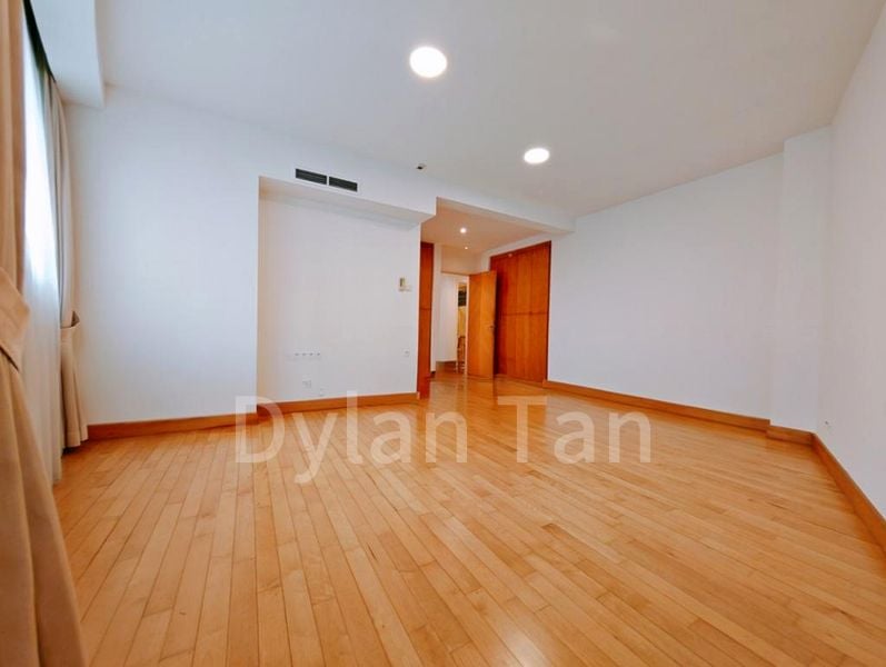 4 Bed Condo for Rent in  Grange 70 - Image 6