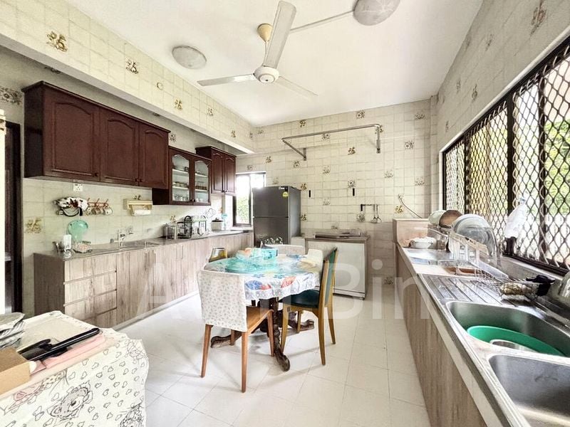 5 Bed Bungalow (Landed) for Sale in  Hillview Garden Estate - Image 2