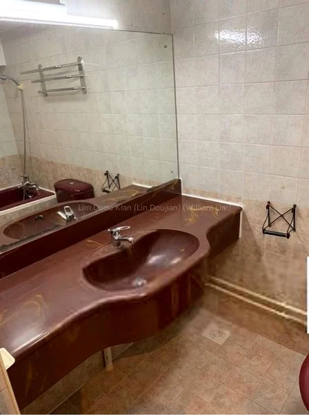 5 Room (5I) HDB for Rent in  291B Bukit Batok Street 24 - Image 15