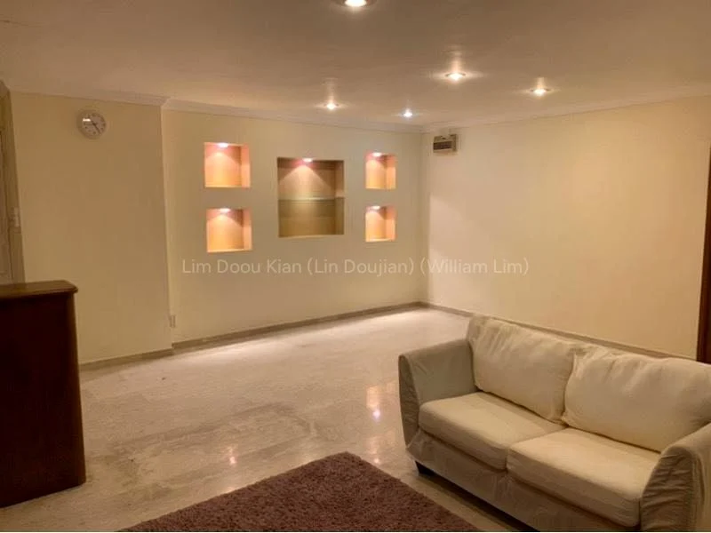 5 Room (5I) HDB for Rent in  291B Bukit Batok Street 24 - Image 3