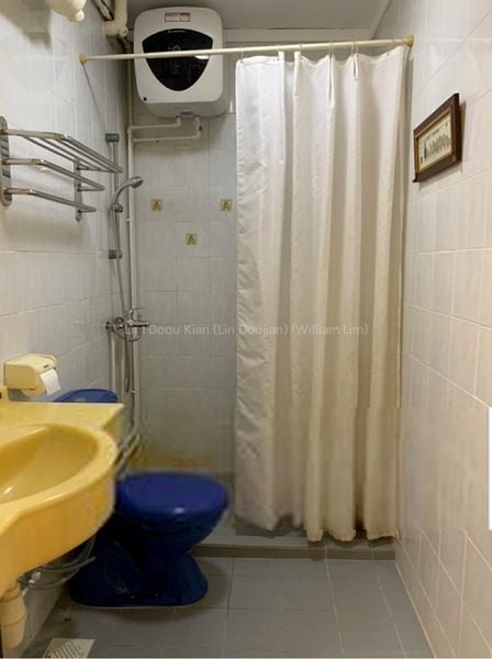 5 Room (5I) HDB for Rent in  291B Bukit Batok Street 24 - Image 13