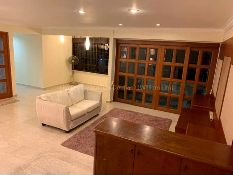 5 Room (5I) HDB for Rent in  291B Bukit Batok Street 24 - Image 1