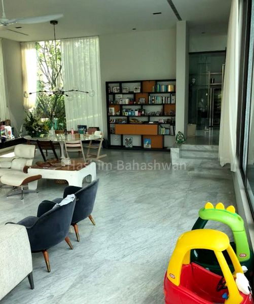 5 Bed Bungalow (Landed) for Sale in Ocean Drive - Image 3