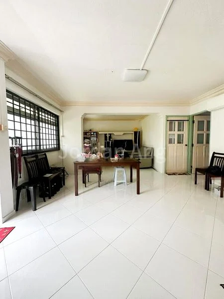 4 Room (4A) HDB for Sale in  496B Tampines Street 43 - Image 1