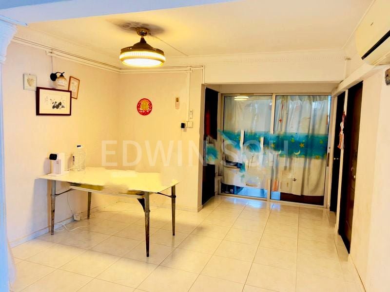 5 Room (5I) HDB for Sale in  103 Jurong East Street 13 - Image 3