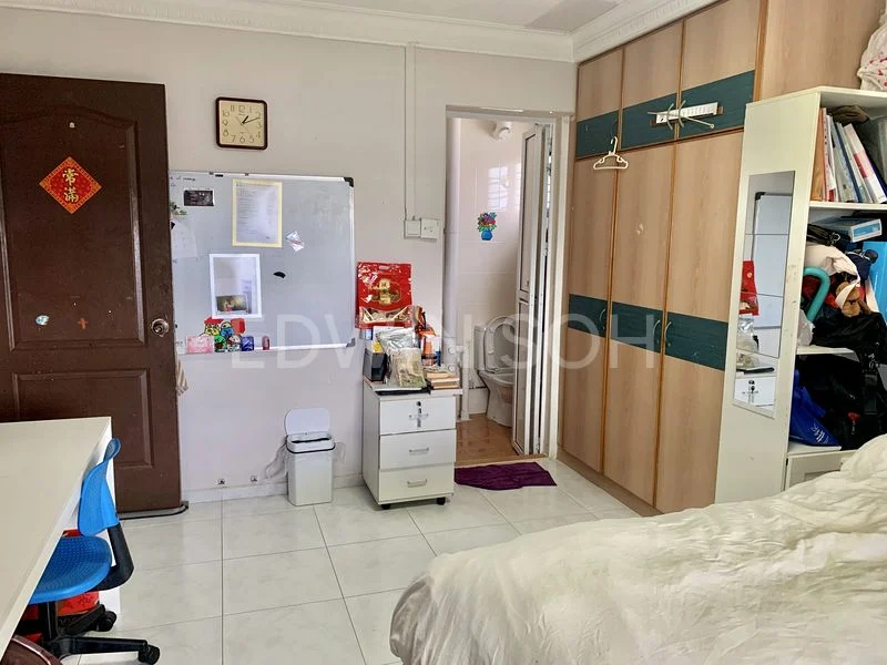 5 Room (5I) HDB for Sale in  103 Jurong East Street 13 - Image 4