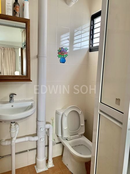 5 Room (5I) HDB for Sale in  103 Jurong East Street 13 - Image 9
