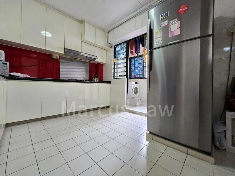 5 Room (5I) HDB for Sale in  129 Rivervale Street - Image 5