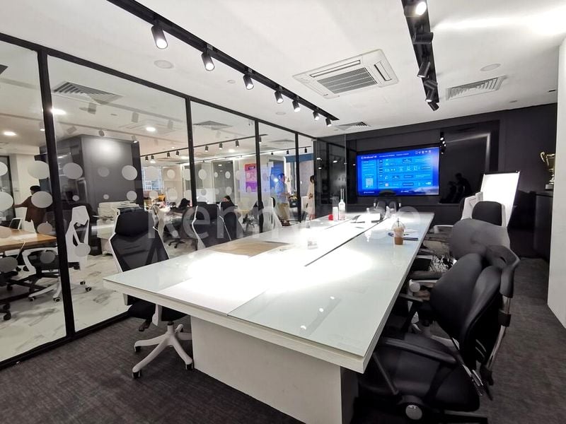 Office for Sale: International Plaza - Image 4