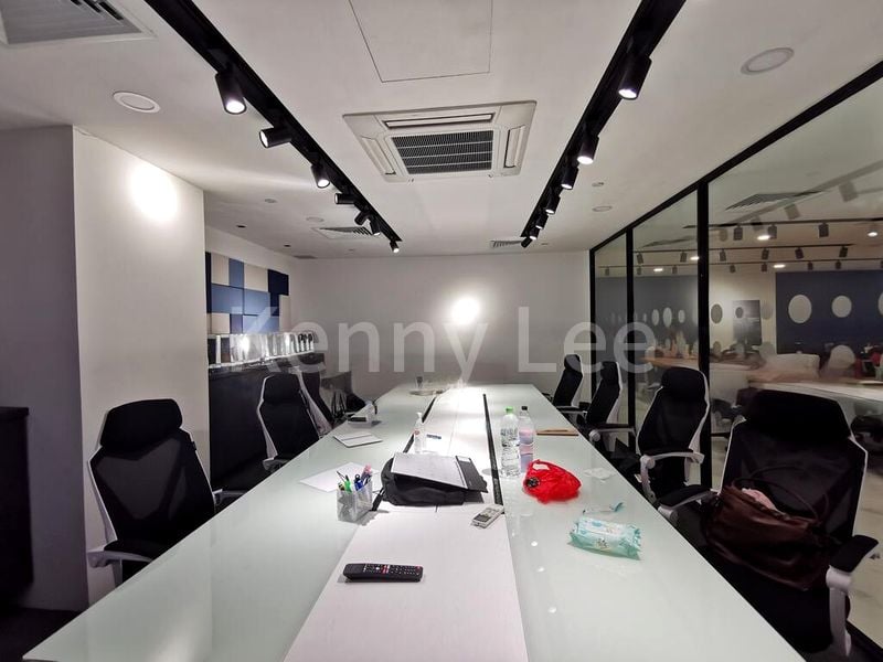 Office for Sale: International Plaza - Image 2