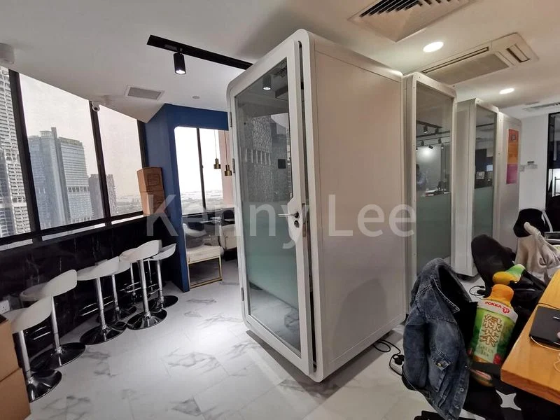 Office for Sale: International Plaza - Image 10