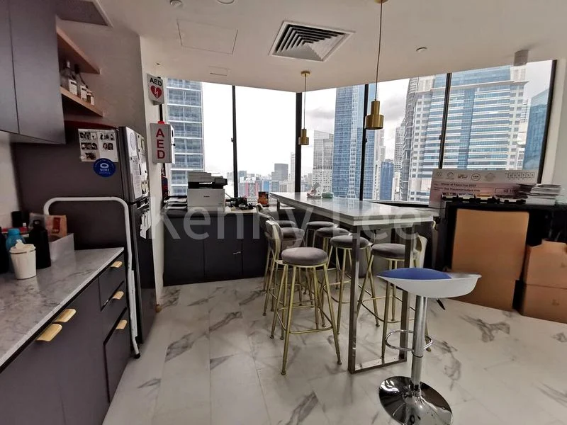 Office for Sale: International Plaza - Image 11