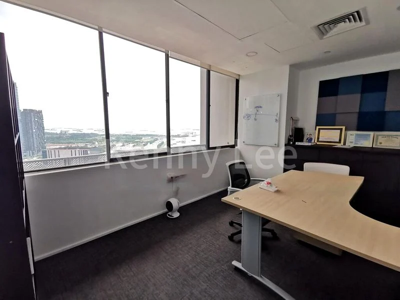 Office for Sale: International Plaza - Image 3