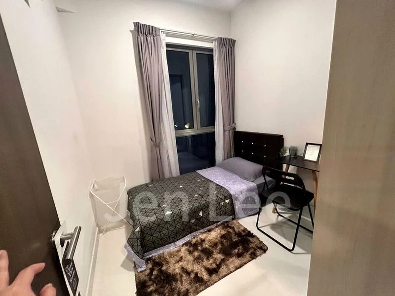 Room (Condo) for Rent in  The Rise @ Oxley - Image 1