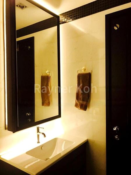 1 Bed Condo for Sale in  1919 - Image 2