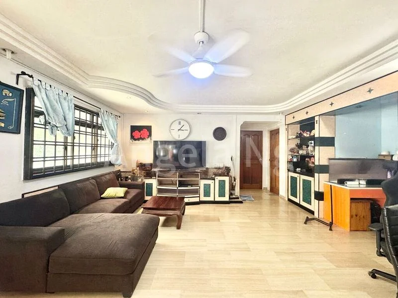 5 Room (5I) HDB for Sale in  756 Woodlands Avenue 4 - Image 1