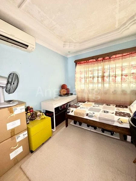 5 Room (5I) HDB for Sale in  756 Woodlands Avenue 4 - Image 4