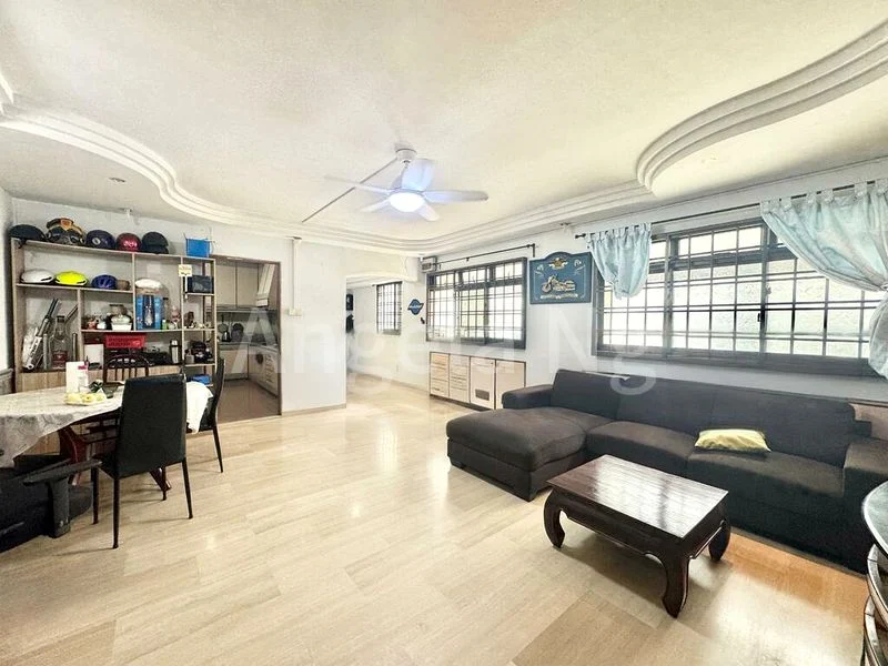 5 Room (5I) HDB for Sale in  756 Woodlands Avenue 4 - Image 2